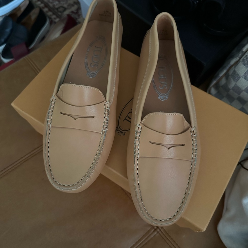 TOD’S loafers 🎉SOLD🎉